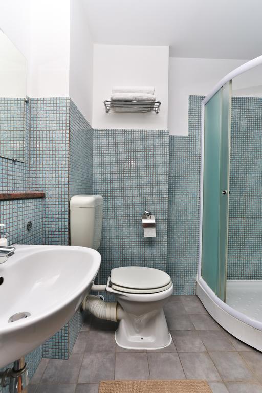 Vatra Accommodation บูคาเรสต์ ภายนอก รูปภาพ