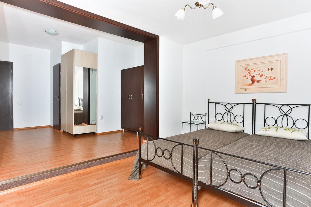 Vatra Accommodation บูคาเรสต์ ภายนอก รูปภาพ
