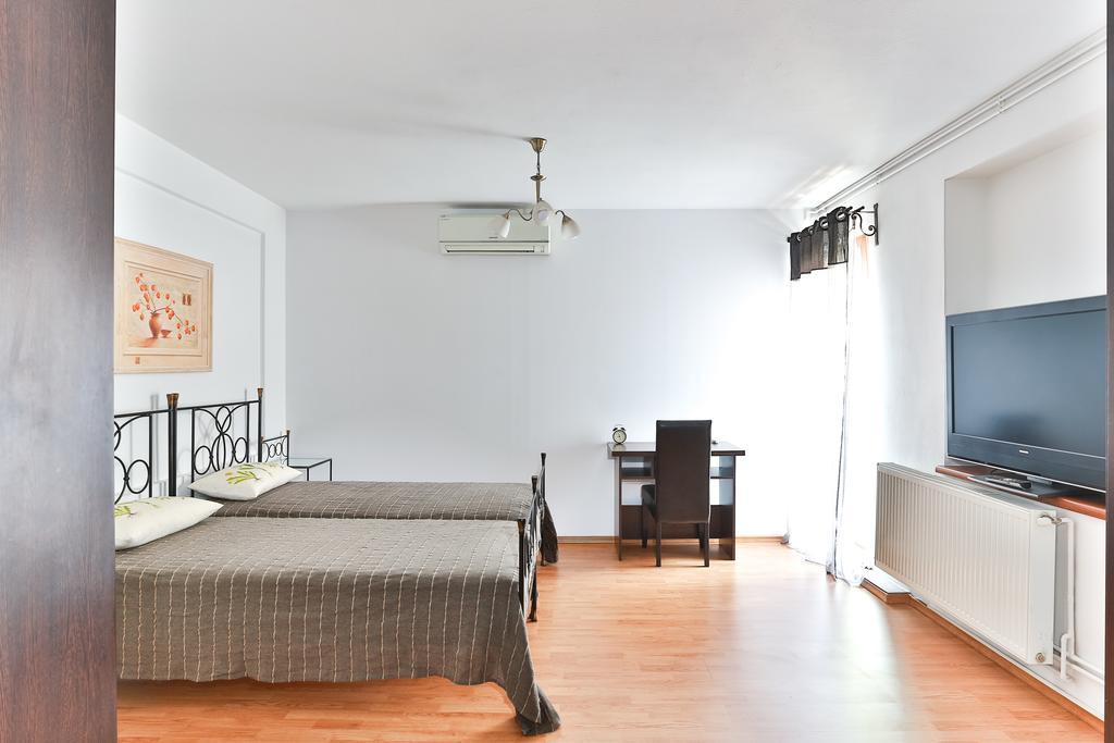 Vatra Accommodation บูคาเรสต์ ภายนอก รูปภาพ