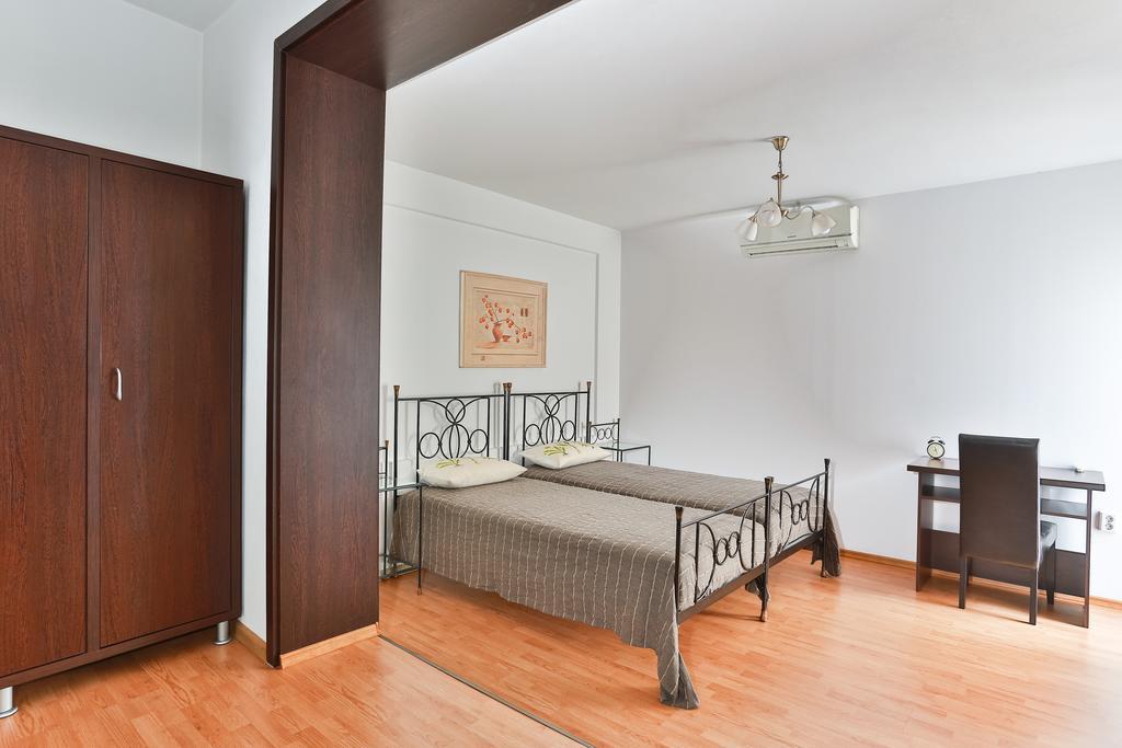 Vatra Accommodation บูคาเรสต์ ภายนอก รูปภาพ