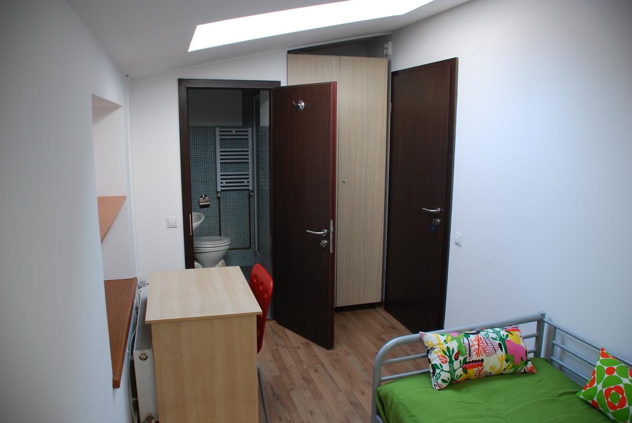 Vatra Accommodation บูคาเรสต์ ภายนอก รูปภาพ